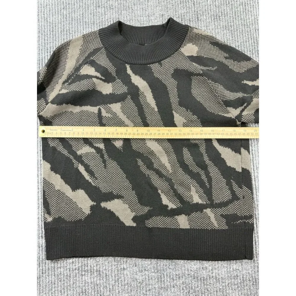 Athleta Sweater‎ Womens X-Small Jacquard Merino Wool Blend Black Camo Crewneck